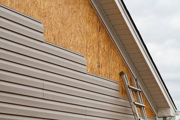 24/7 Emergency Vinyl Siding experts in Montgomery, WV